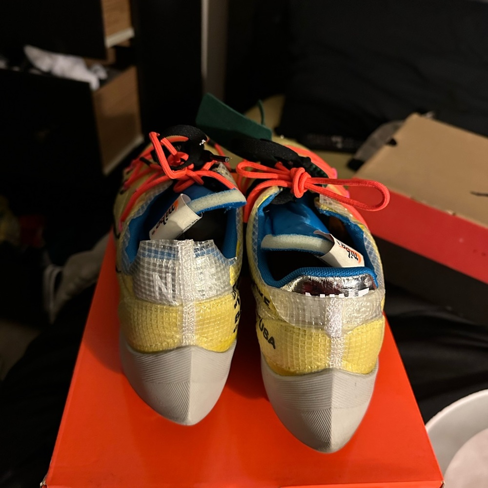 Off whites - Picture 5 of 9